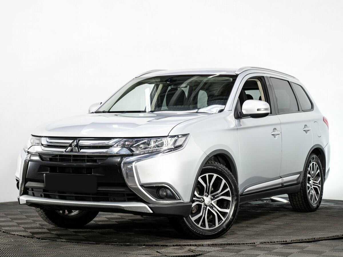 Mitsubishi Outlander 2018 года с пробегом. Посмотреть фото
