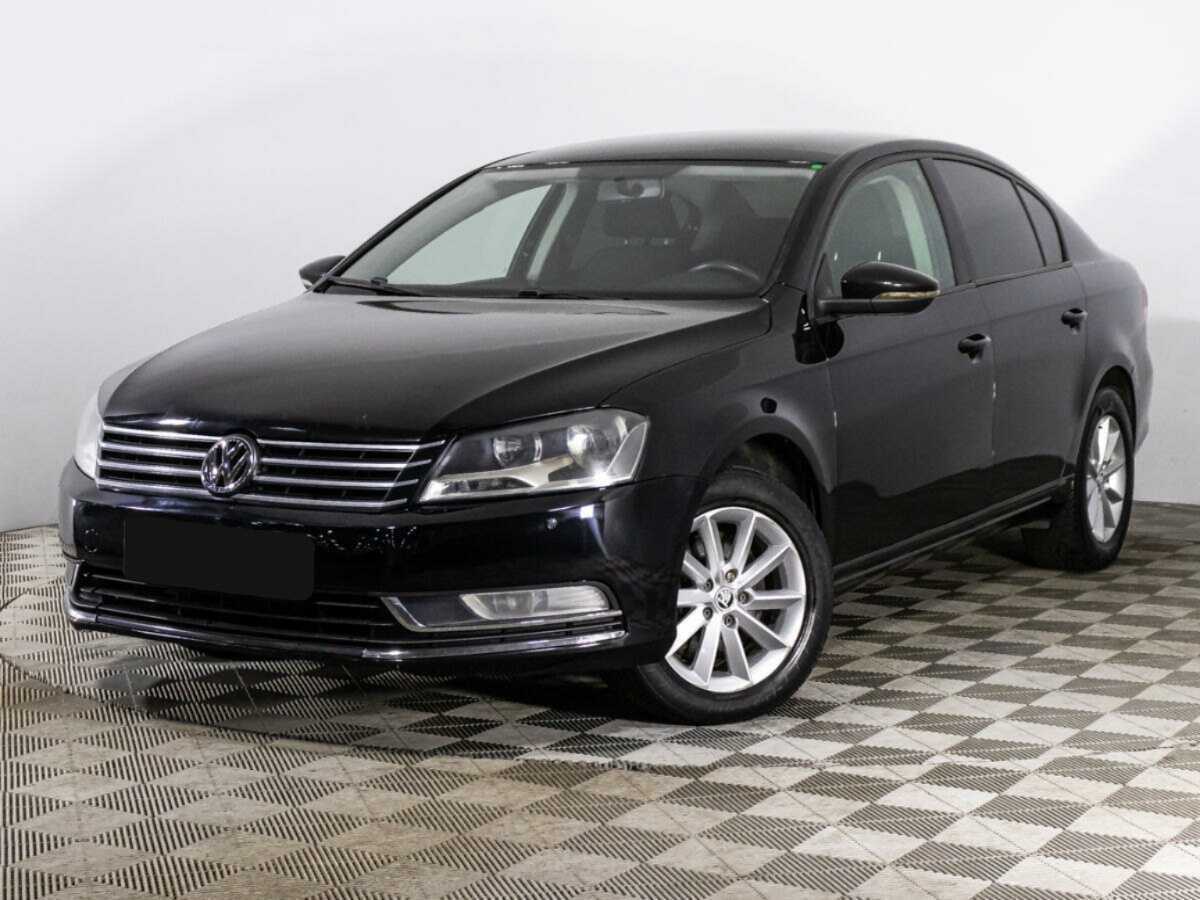 Volkswagen Passat 2013 года с пробегом. Фото: #0