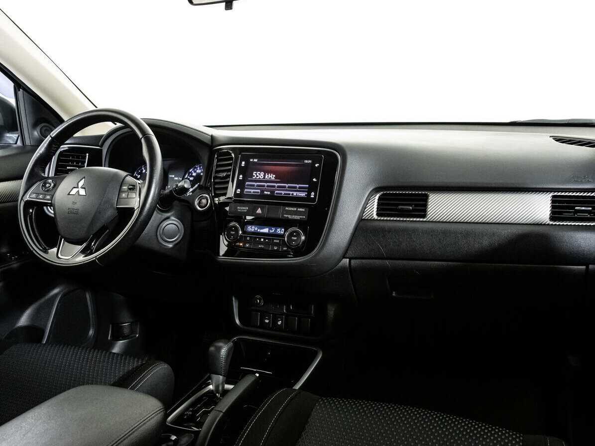 Mitsubishi Outlander 2018 года с пробегом. Фото: #8
