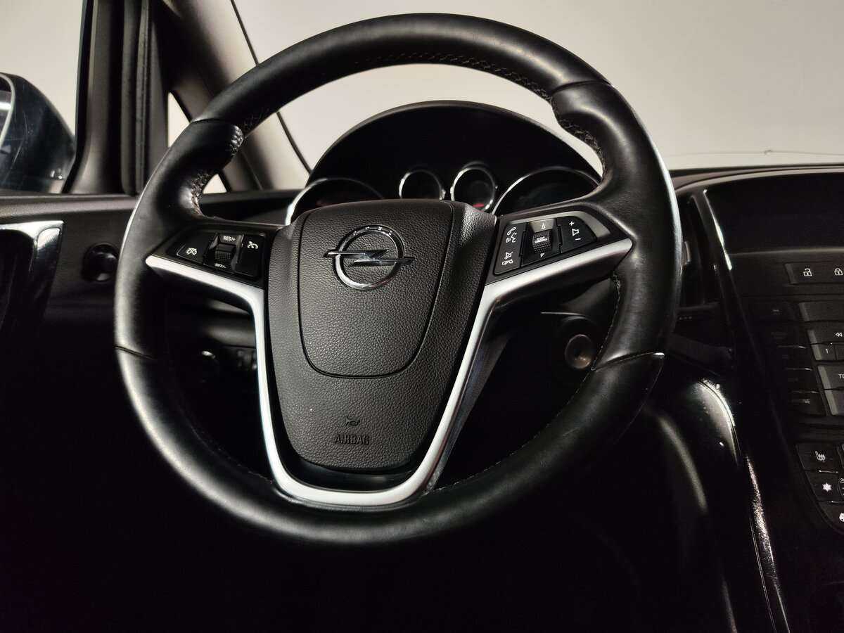 Opel Astra 2012 года с пробегом. Фото: #8