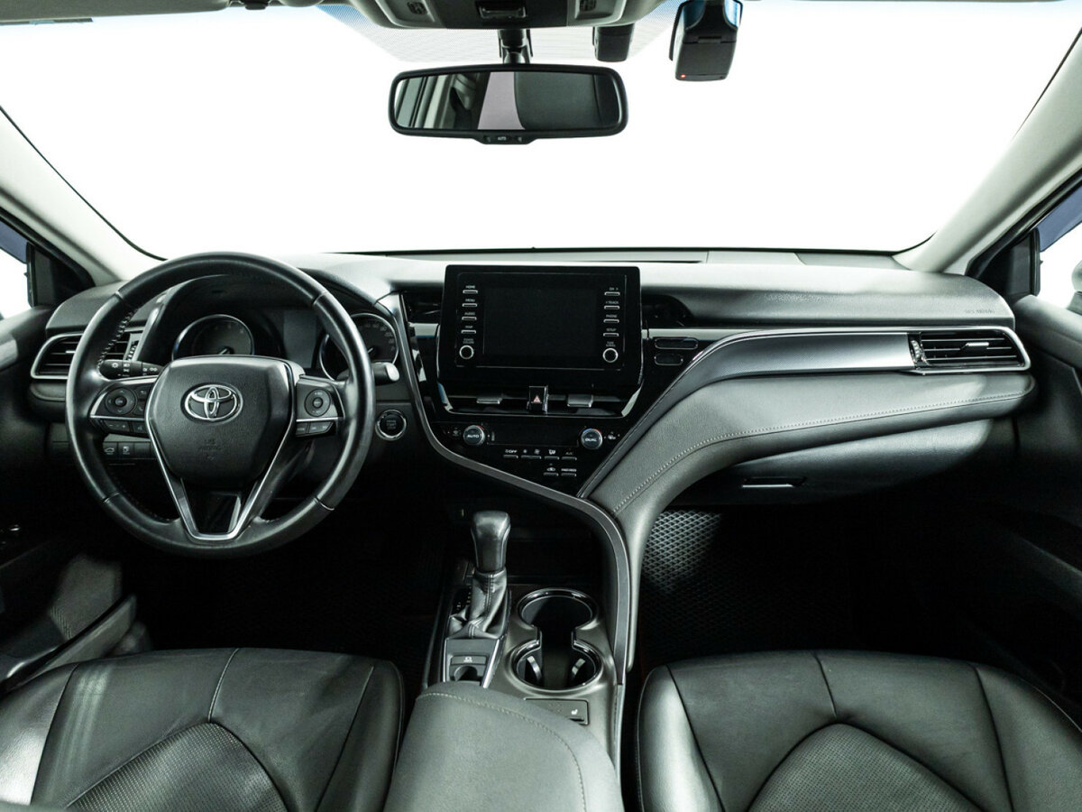 Toyota Camry 2021 года с пробегом. Фото: #11