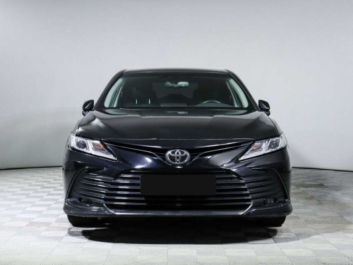 Toyota Camry 2021 года с пробегом. Фото: #1
