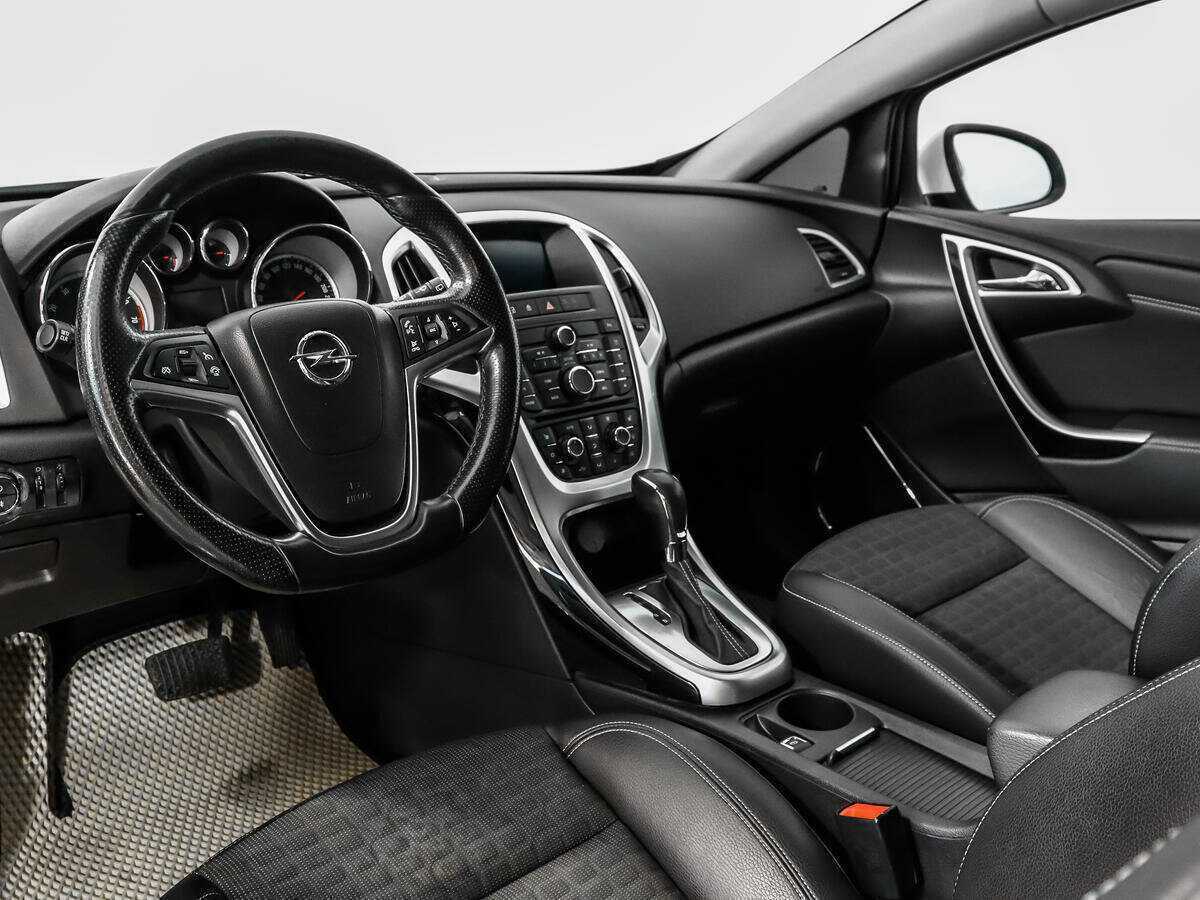 Opel Astra 2014 года с пробегом. Фото: #8
