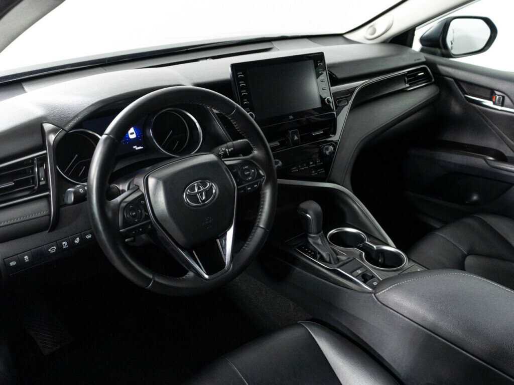 Toyota Camry 2021 года с пробегом. Фото: #10