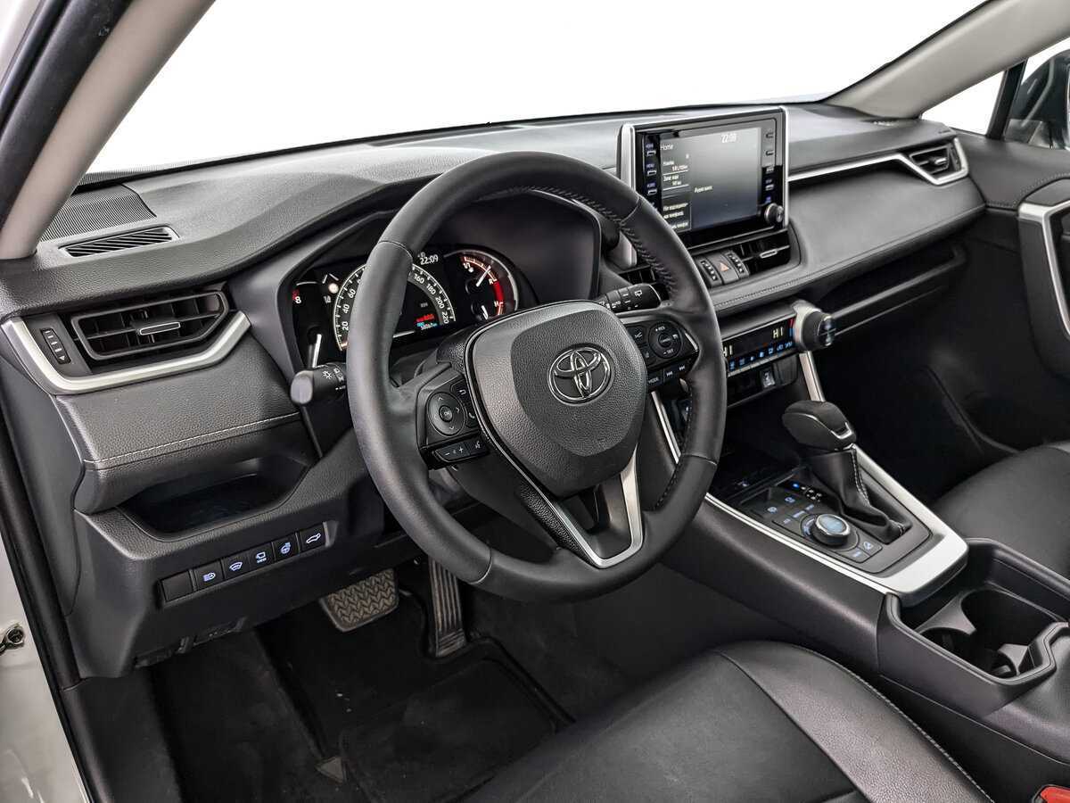 Toyota RAV4 2021 года с пробегом. Фото: #14