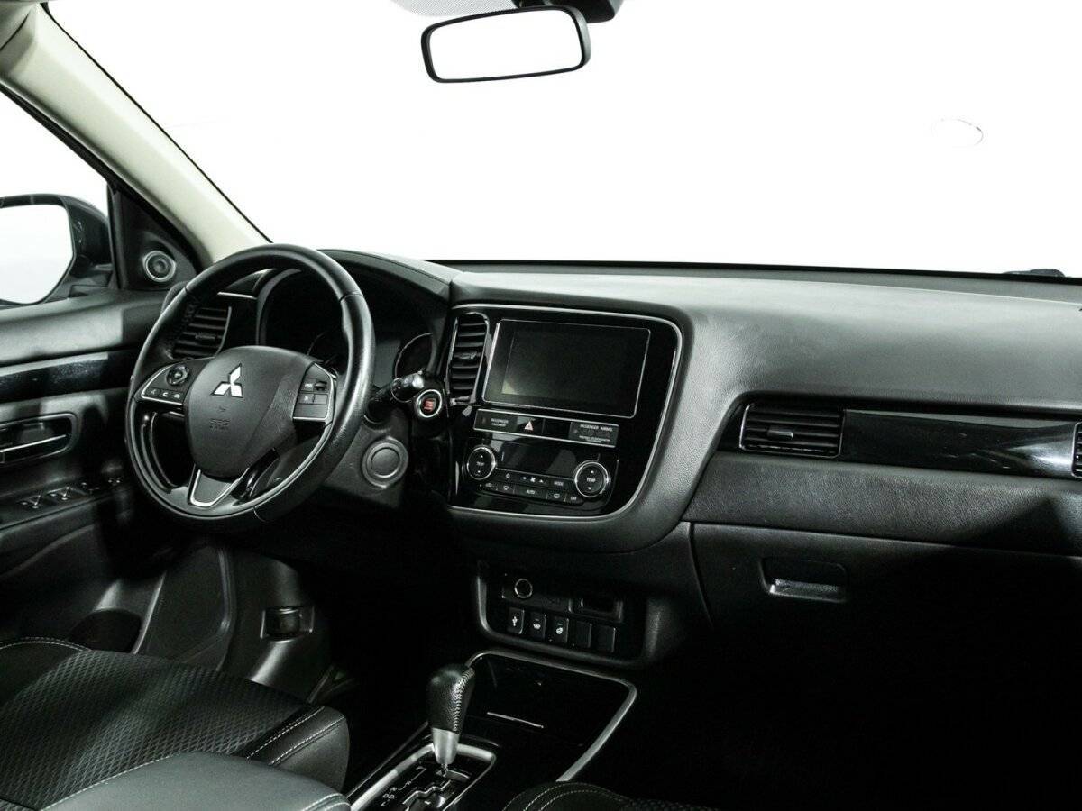 Mitsubishi Outlander 2019 года с пробегом. Фото: #8