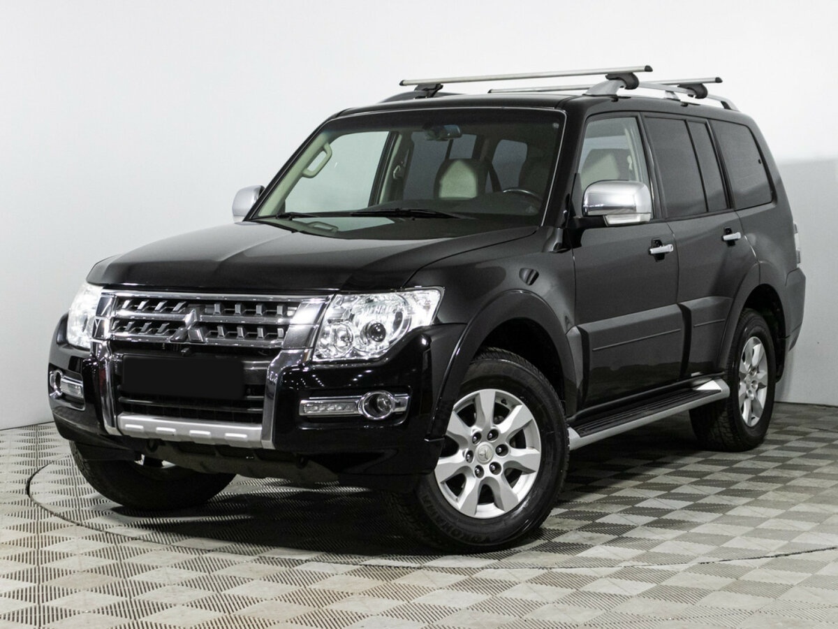 Mitsubishi Pajero 2017 года с пробегом. Посмотреть фото