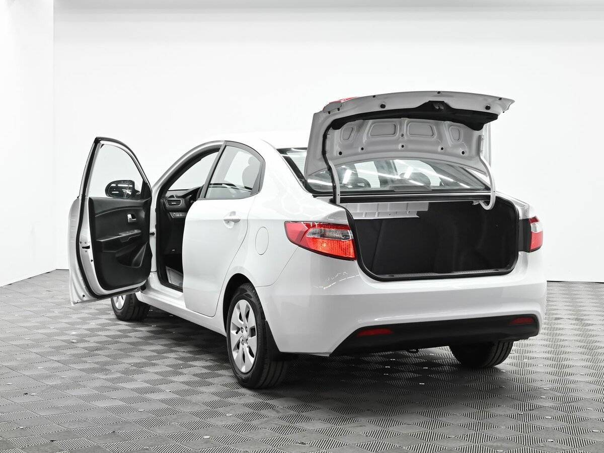 Kia Rio 2013 года с пробегом. Фото: #4
