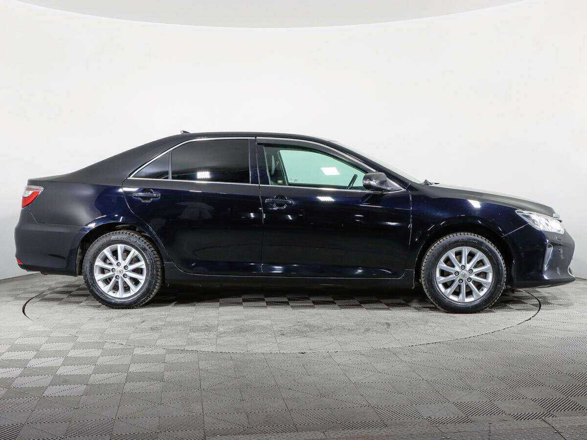 Toyota Camry 2017 года с пробегом. Фото: #3