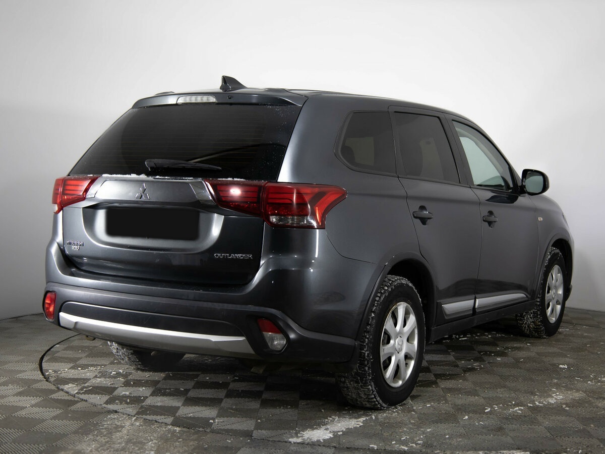 Mitsubishi Outlander 2018 года с пробегом. Фото: #3