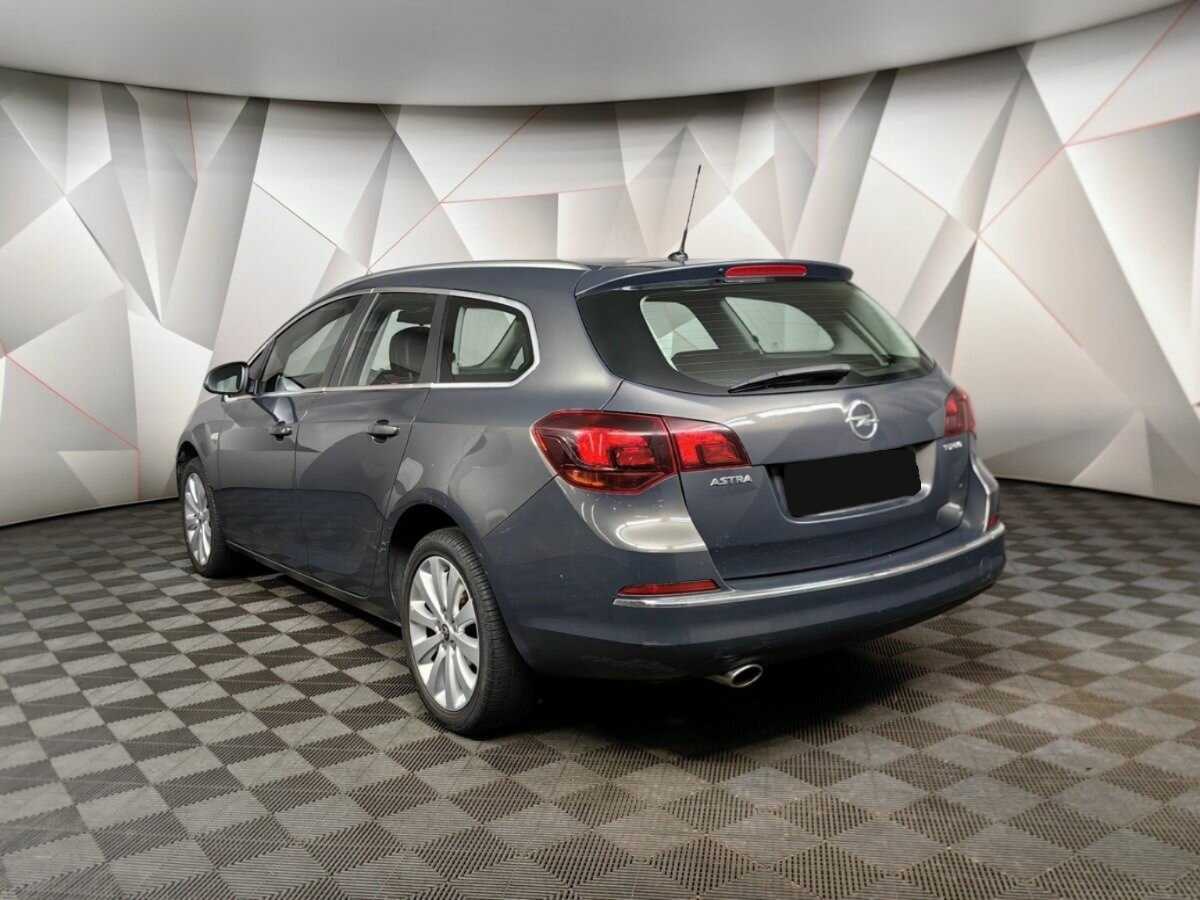 Opel Astra 2014 года с пробегом. Фото: #3