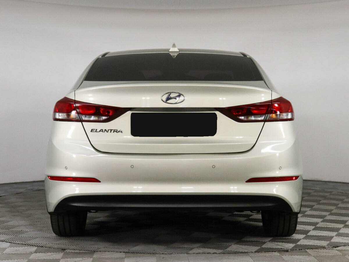 Hyundai Elantra 2017 года с пробегом. Фото: #5
