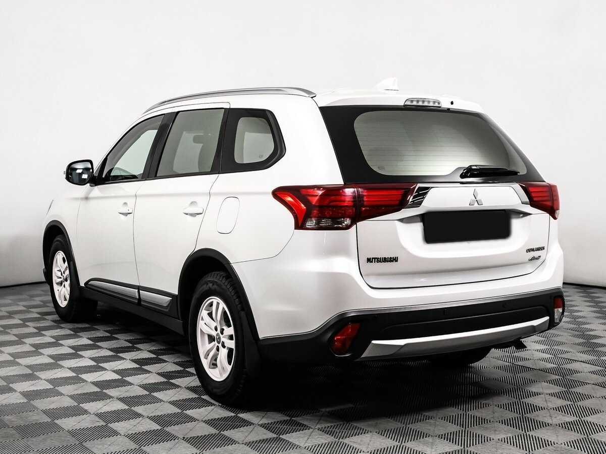 Mitsubishi Outlander 2017 года с пробегом. Фото: #6