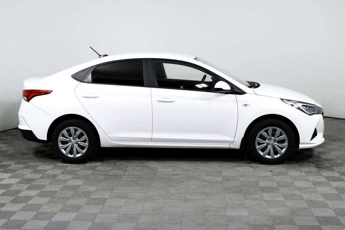 Hyundai Solaris 2022 года с пробегом. Фото: #3