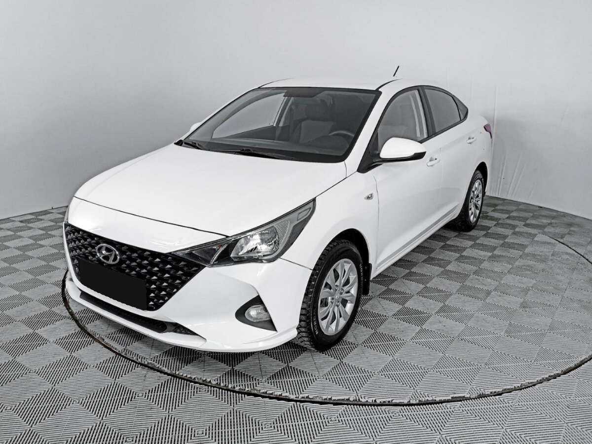 Hyundai Solaris 2021 года с пробегом. Посмотреть фото