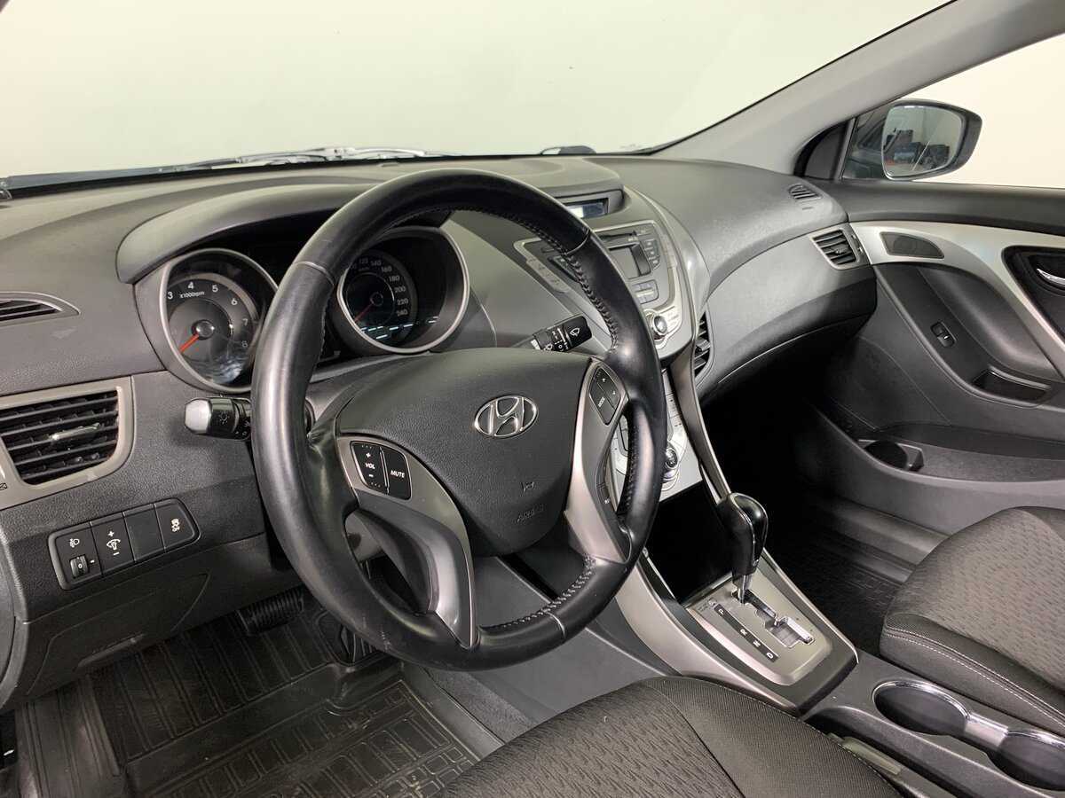 Hyundai Elantra 2012 года с пробегом. Фото: #11