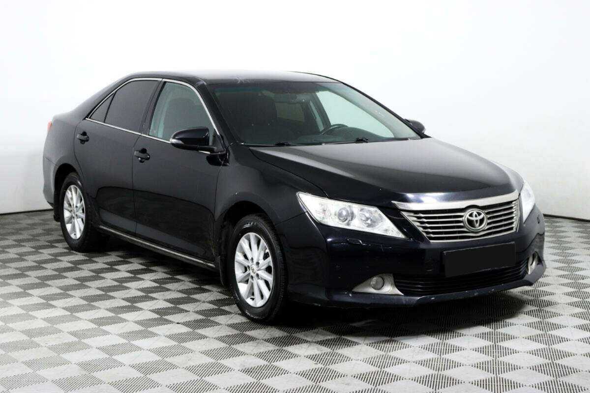 Toyota Camry 2012 года с пробегом. Фото: #2