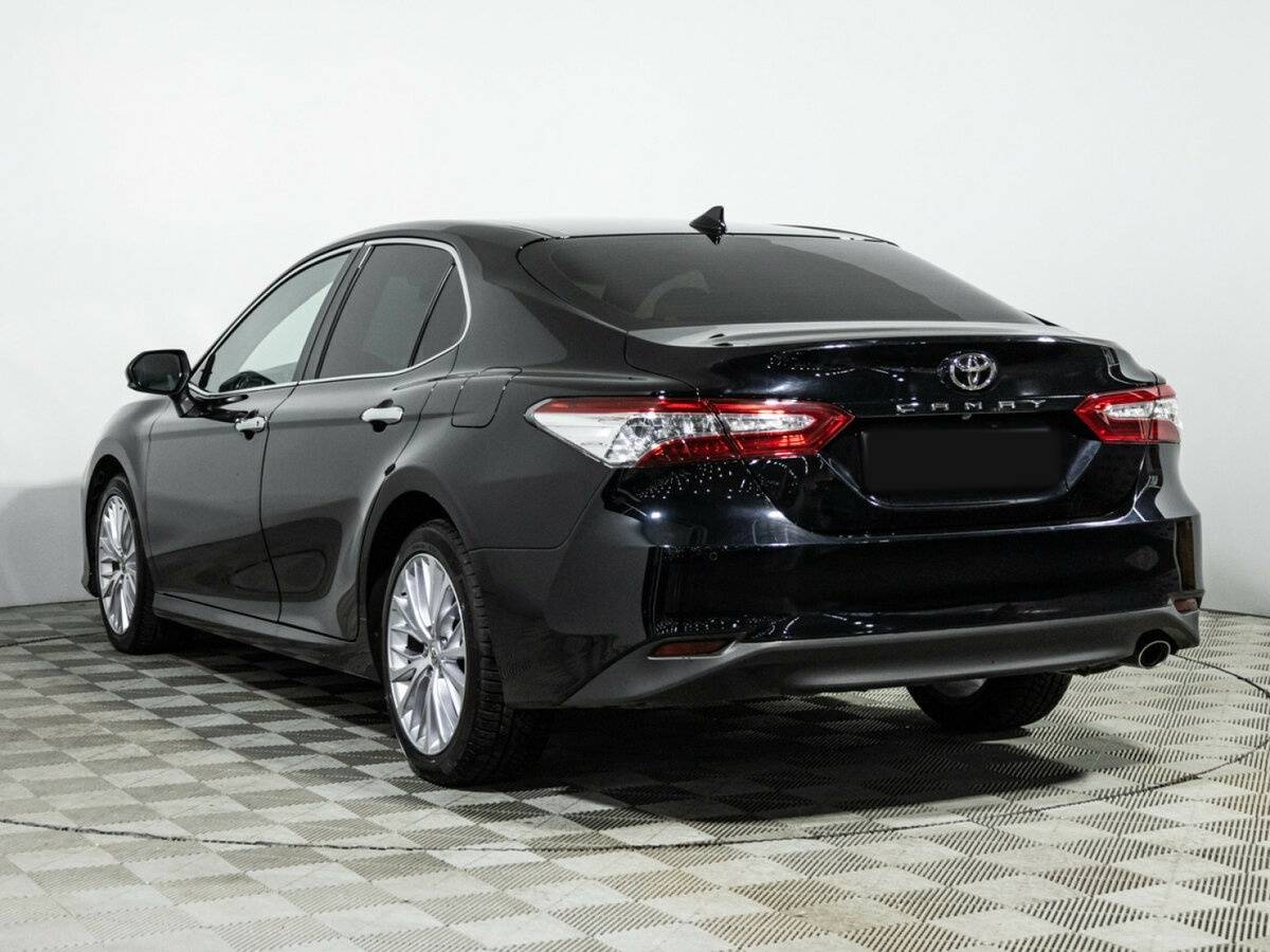 Toyota Camry 2020 года с пробегом. Фото: #5