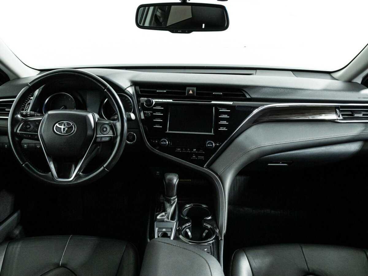 Toyota Camry 2019 года с пробегом. Фото: #12