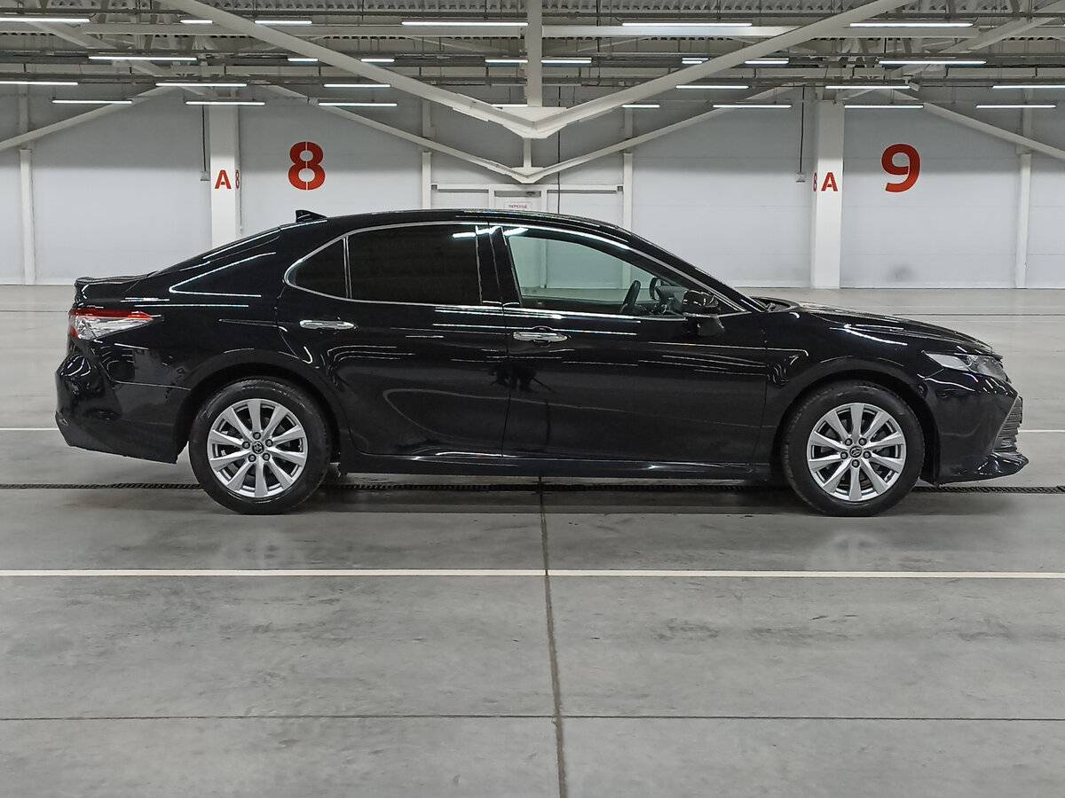Toyota Camry 2019 года с пробегом. Фото: #3