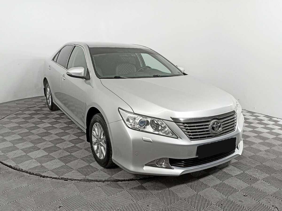 Toyota Camry 2014 года с пробегом. Фото: #2