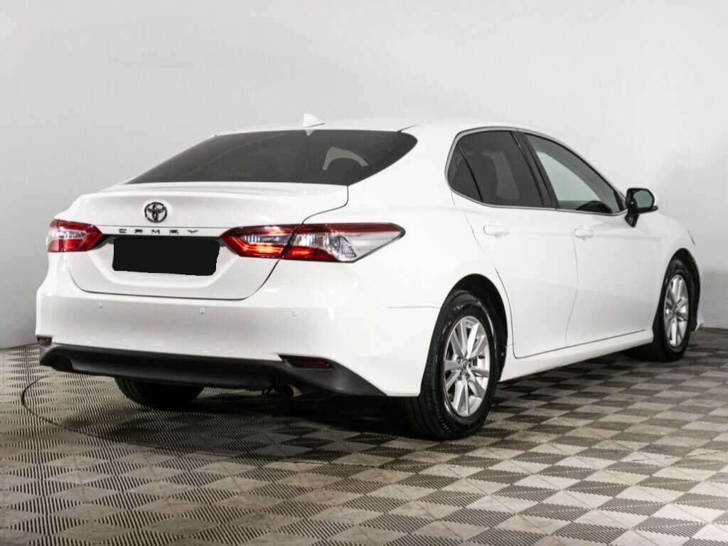 Toyota Camry 2018 года с пробегом. Фото: #4