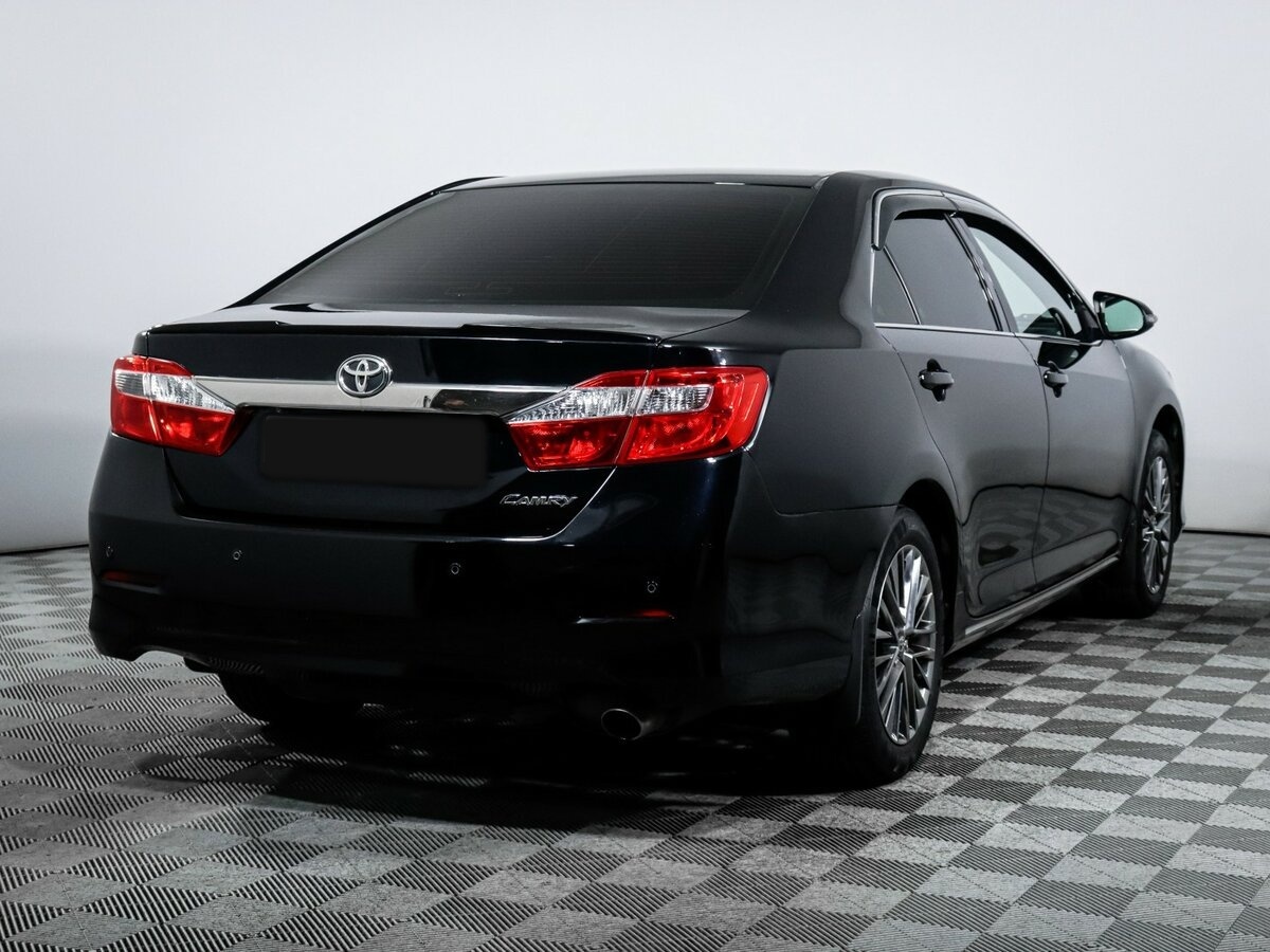 Toyota Camry 2014 года с пробегом. Фото: #3