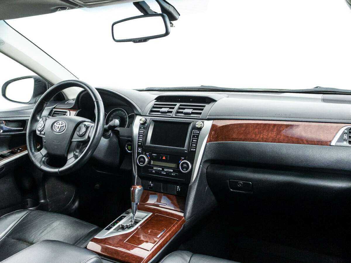 Toyota Camry 2012 года с пробегом. Фото: #8