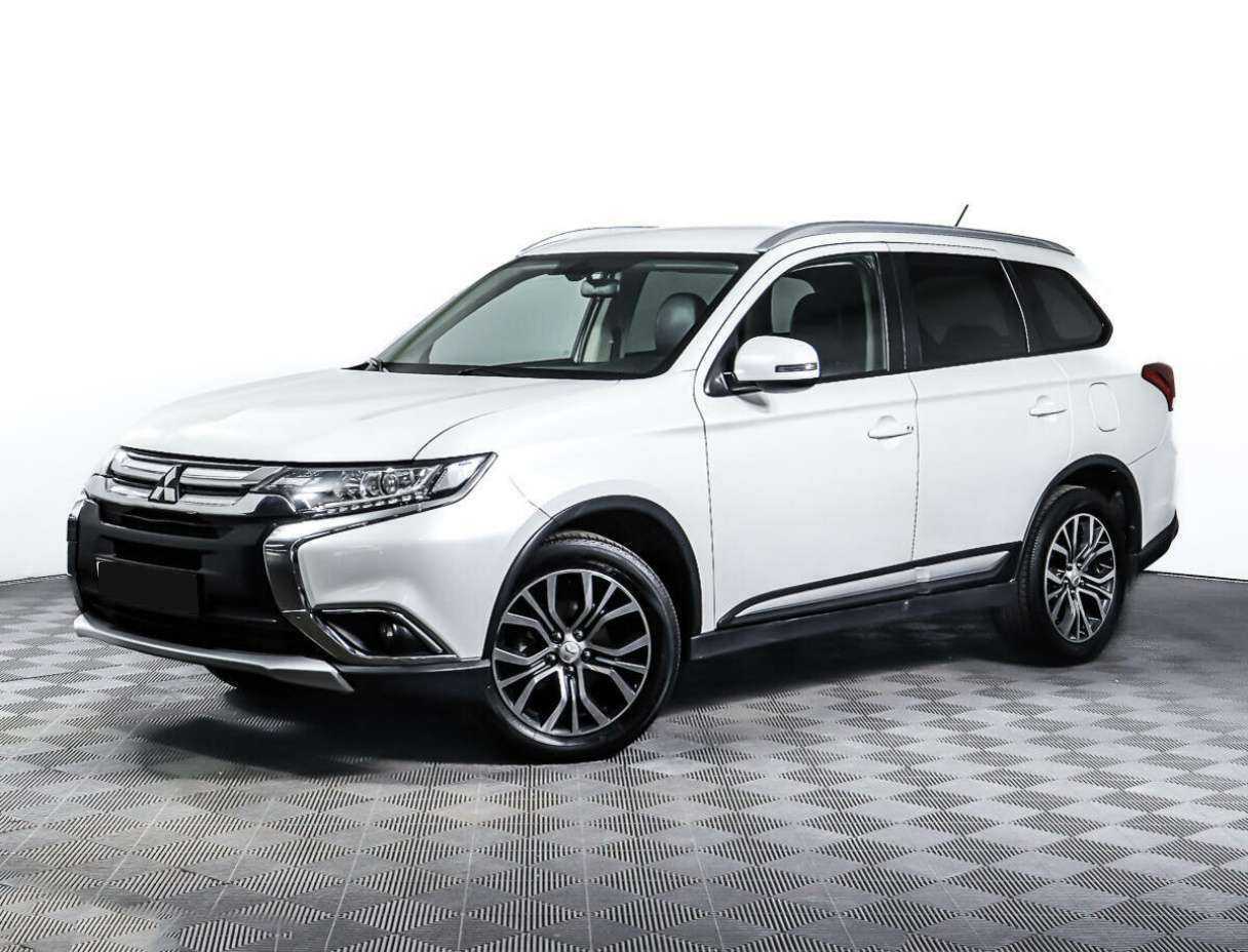 Mitsubishi Outlander 2016 года с пробегом. Фото: #0