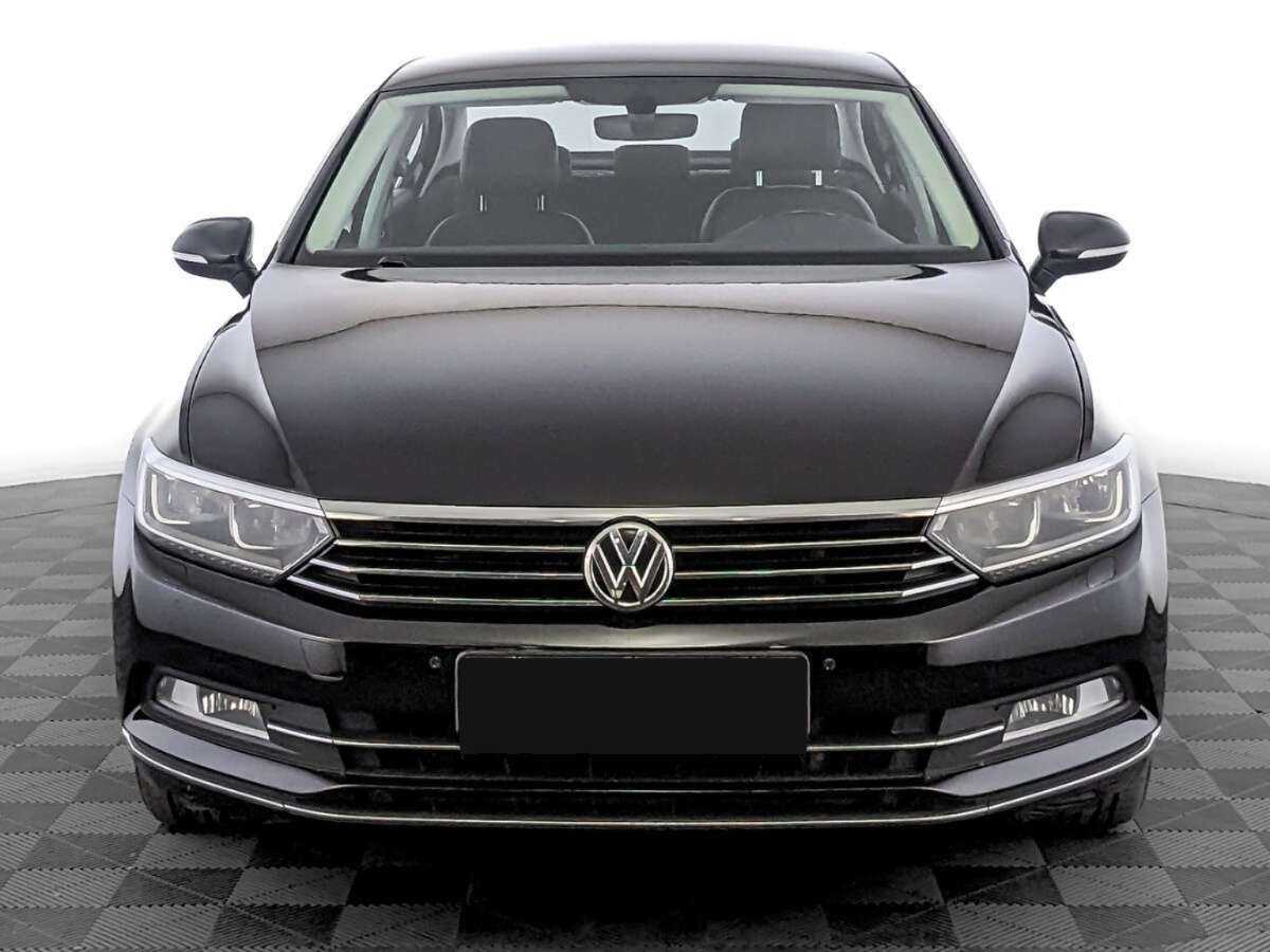 Volkswagen Passat 2017 года с пробегом. Фото: #1