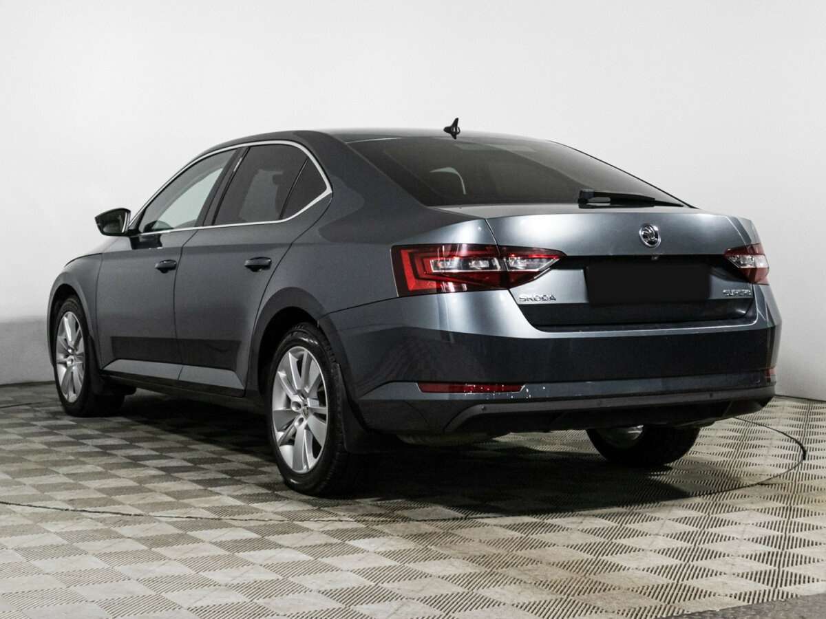 Skoda Superb 2018 года с пробегом. Фото: #6