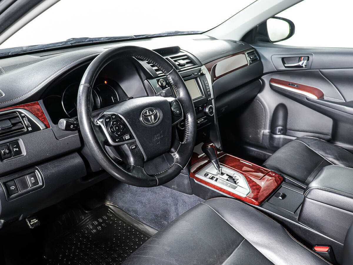 Toyota Camry 2014 года с пробегом. Фото: #12