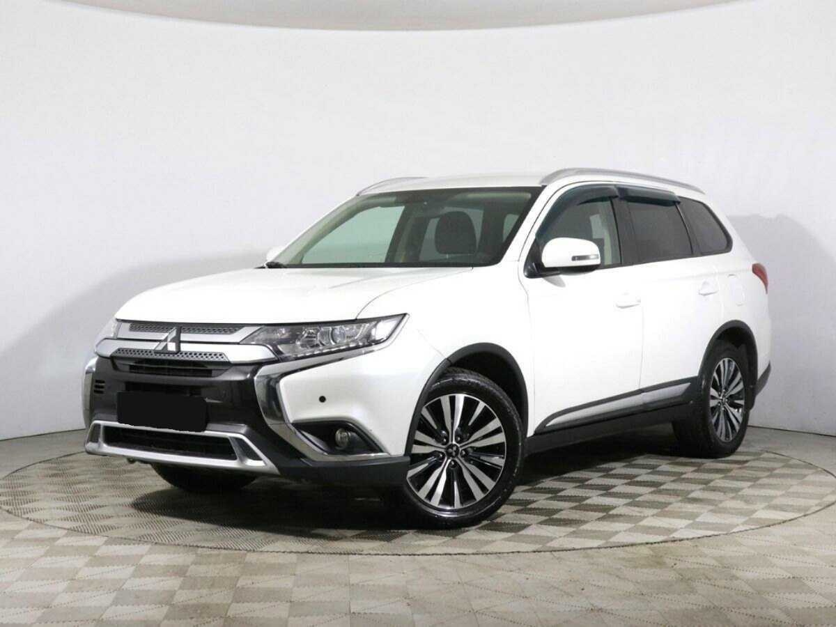 Mitsubishi Outlander 2019 года с пробегом. Посмотреть фото