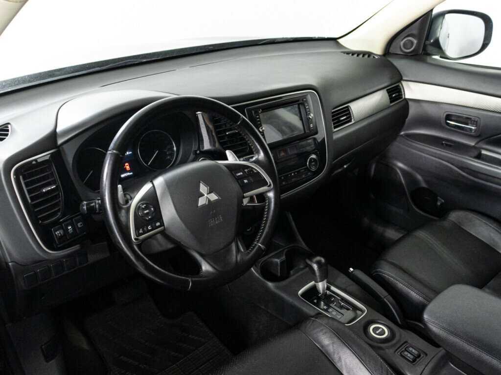 Mitsubishi Outlander 2013 года с пробегом. Фото: #10