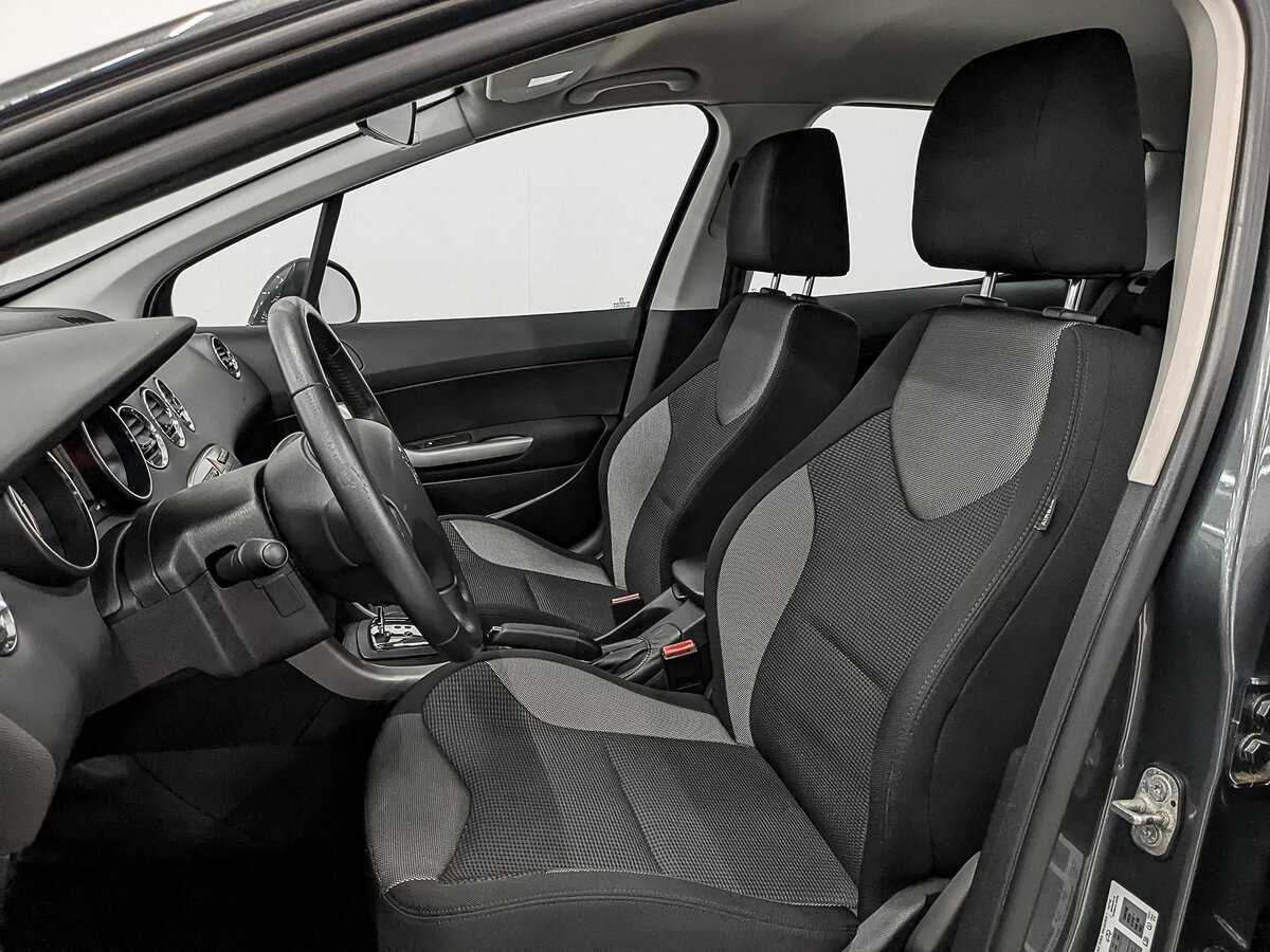Peugeot 308 2012 года с пробегом. Фото: #17