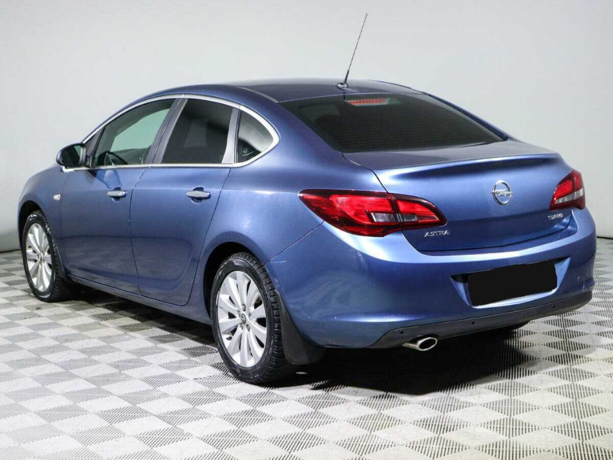Opel Astra 2014 года с пробегом. Фото: #5