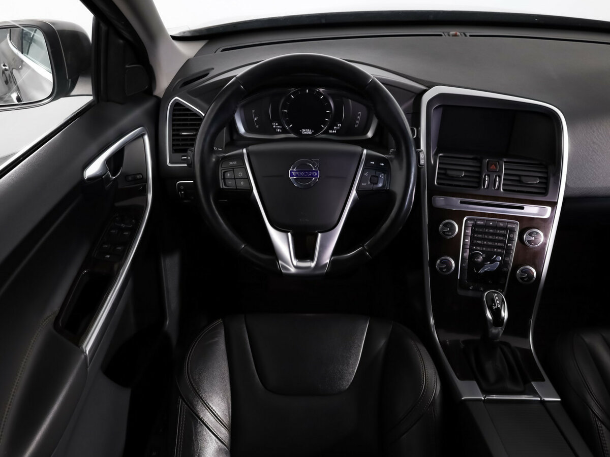 Volvo XC60 2017 года с пробегом. Фото: #8