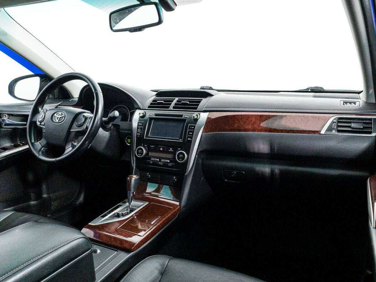 Toyota Camry 2013 года с пробегом. Фото: #8