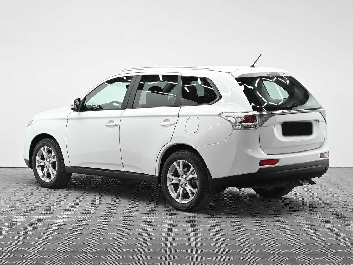 Mitsubishi Outlander 2012 года с пробегом. Фото: #3