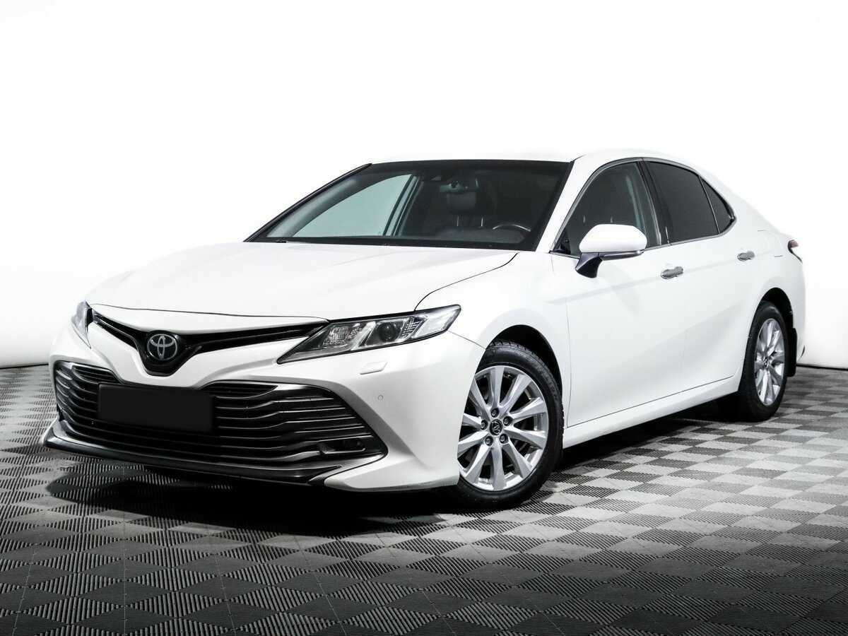 Toyota Camry 2019 года с пробегом. Посмотреть фото