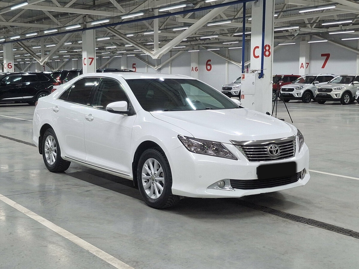 Toyota Camry 2013 года с пробегом. Фото: #2