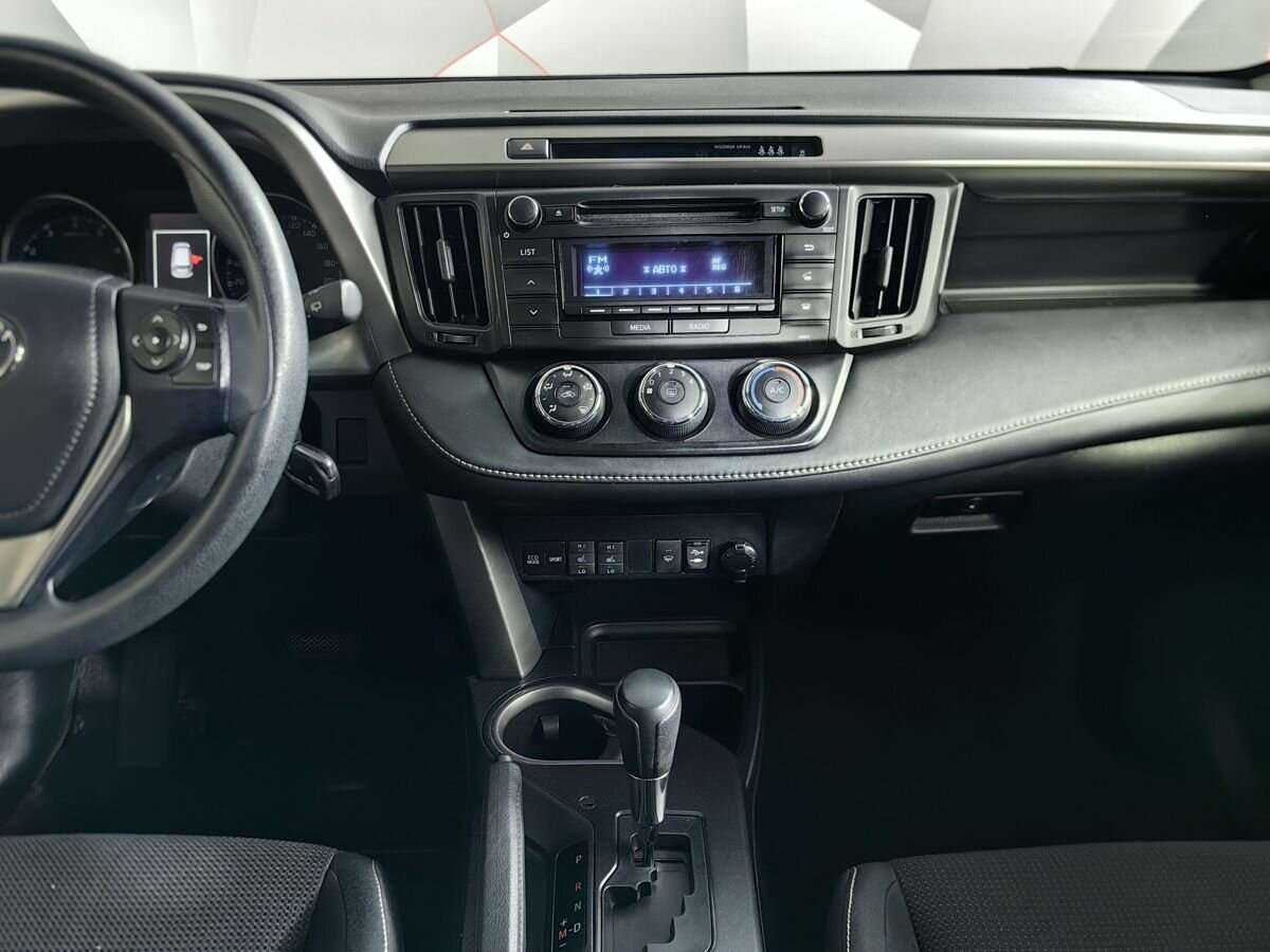 Toyota RAV4 2016 года с пробегом. Фото: #9