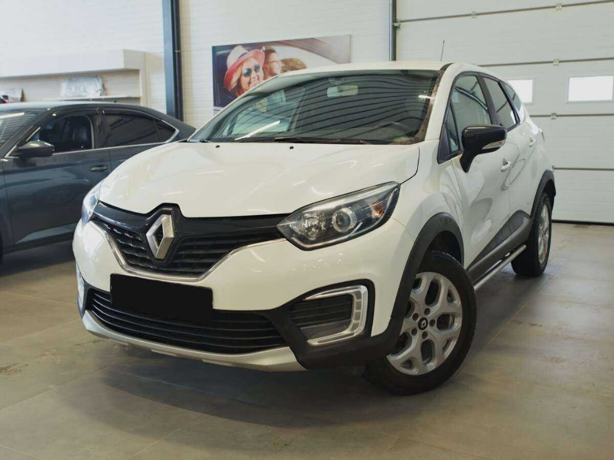 Renault Kaptur 2016 года с пробегом. Посмотреть фото