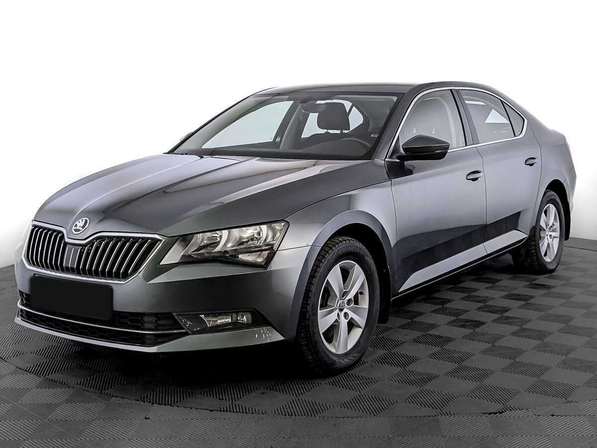 Skoda Superb 2018 года с пробегом. Посмотреть фото