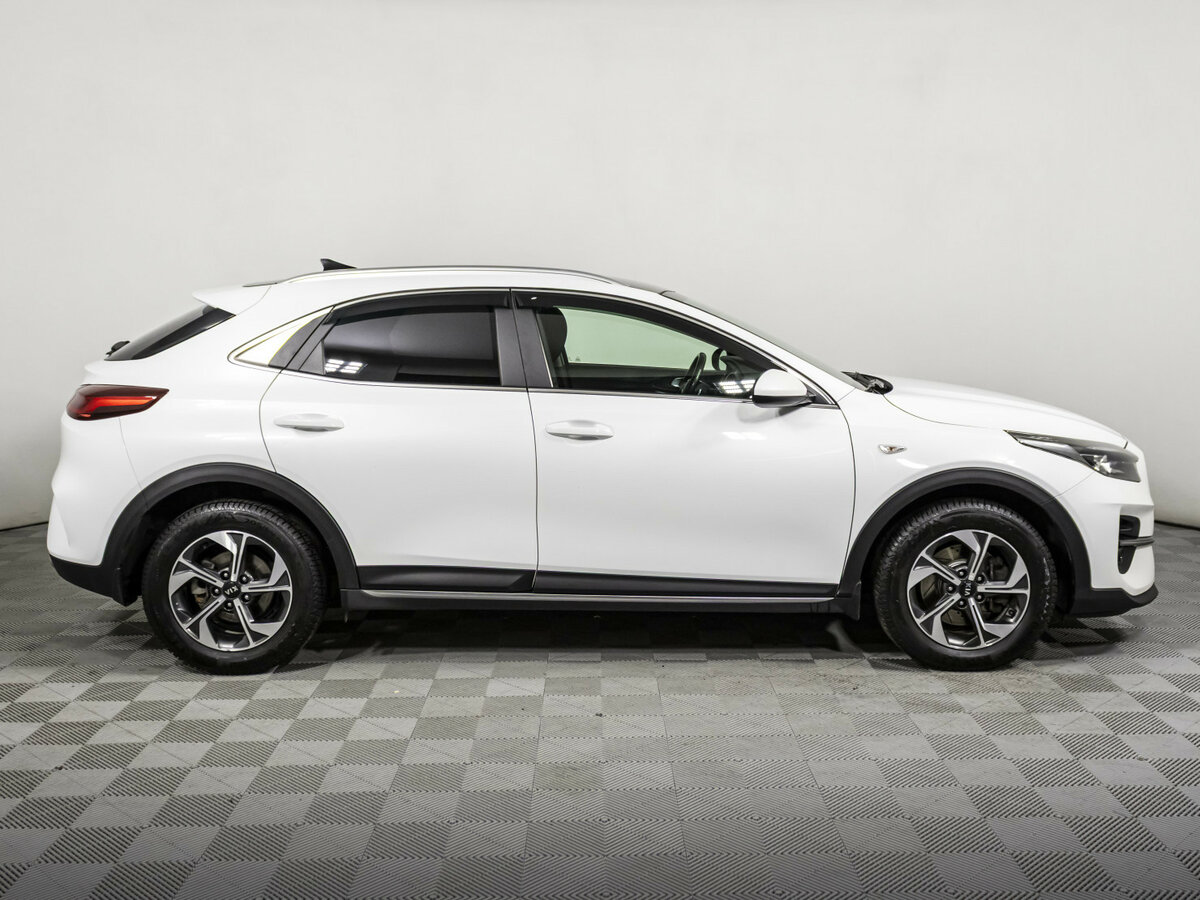 Kia XCeed 2021 года с пробегом. Фото: #3