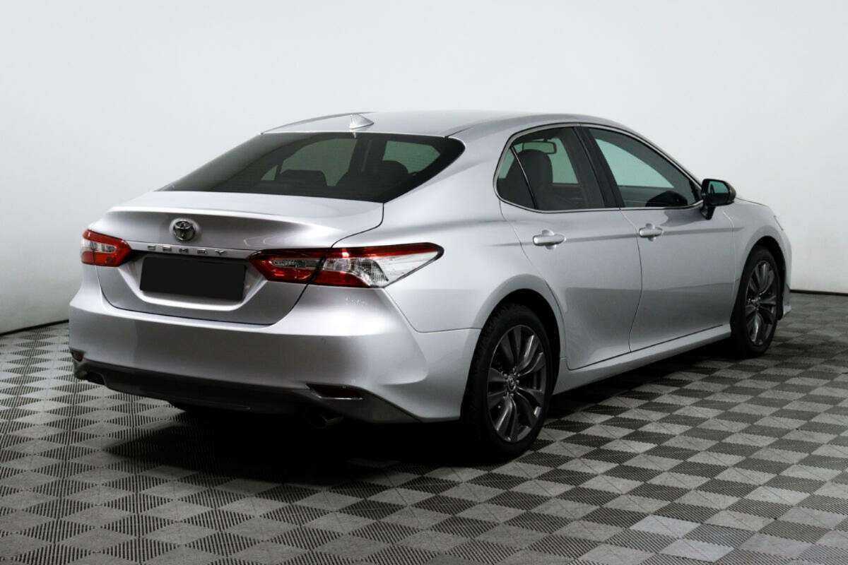 Toyota Camry 2018 года с пробегом. Фото: #4