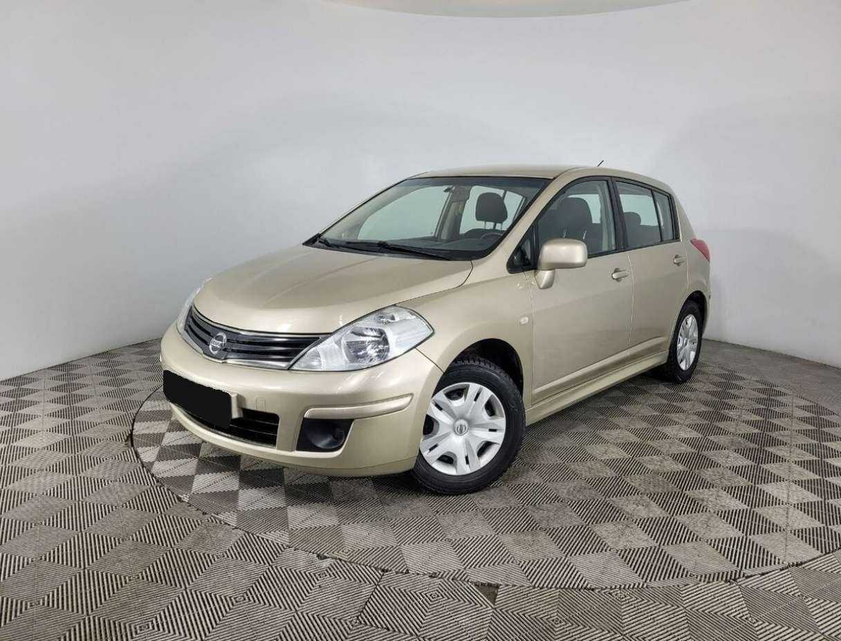 Nissan Tiida 2013 года с пробегом. Посмотреть фото