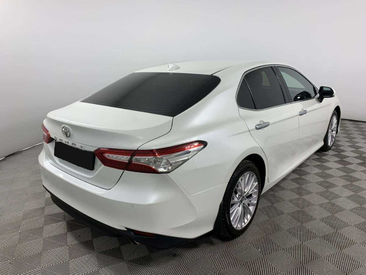Toyota Camry 2021 года с пробегом. Фото: #4
