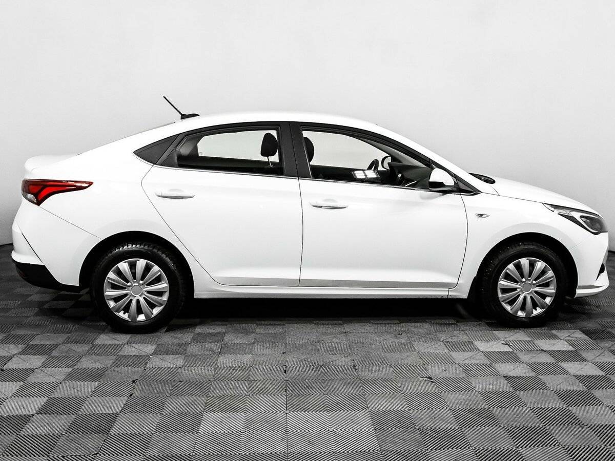 Hyundai Solaris 2020 года с пробегом. Фото: #3