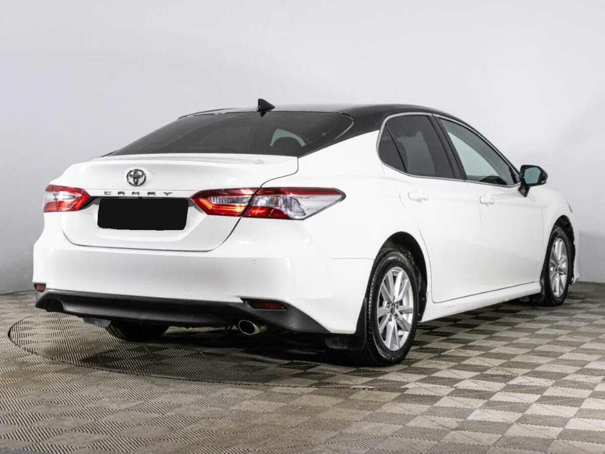 Toyota Camry 2019 года с пробегом. Фото: #4